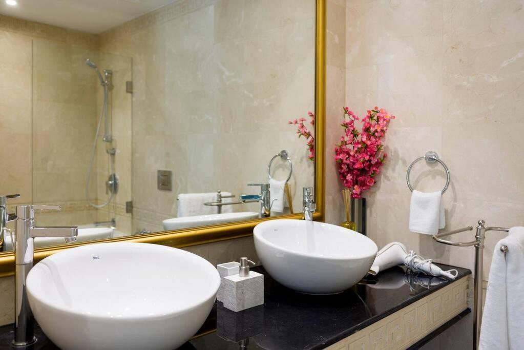 Versace Tower Luxury Suites - Downtown Beirut Luaran gambar